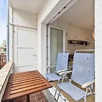 Modern Seaview At - 6 Guests アパート *
