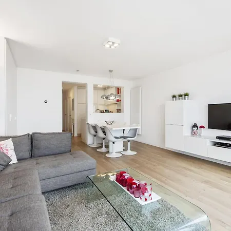 Apartment Malouki - 4 Sterren Met Frontaal Zeezicht